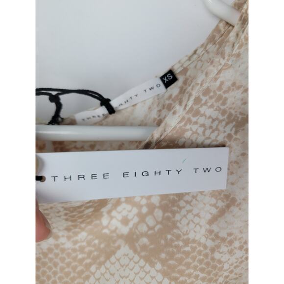 Three Eighty Two Revolve Women's Collette Tee Blouse Jerdon Snakeskin Sz XS - Picture 4 of 9